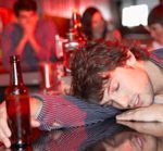 Enquete: Você prefere ir à boate ou a um barzinho? 2 811563