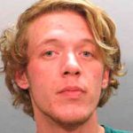 Vício em ouvir Alanis Morissette causa briga entre casal gay nos EUA 12 820891