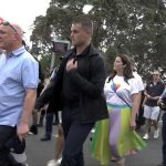 Christopher Luxon, Primeiro-Ministro da Nova Zelândia, Recebe Calorosa Recepção no Big Gay Out, Marcando um Marco Progressivo na Aceitação LGBT+ 12 HVOFS426ZZHJTETHYXX6V34TOM