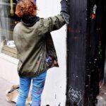 "Vandalismo em Rennes 2: Escadas Arco-Íris Alvo de Ataques Nacionalistas Durante Evento Cultural"