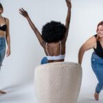 Fãs resgatam fotos antigas e celebram a autenticidade da cantora que abraça sua beleza real