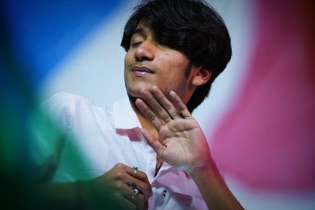 A música de Rihanna foi a trilha sonora da coragem e da identidade em meio à repressão em Teerã