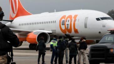 Passageiros desembarcam em segurança após inspeção no Aeroporto do Recife