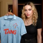 Ícone pop ajuda a desvendar mistério da camisa histórica que vestiu em show na Espanha