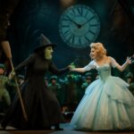 Espetáculo traz química vibrante e celebra a magia do teatro para público LGBTQIA+