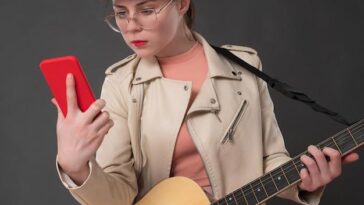 Novo single da artista traz uma viagem afetiva às raízes brasileiras com uma vibe leve e autêntica