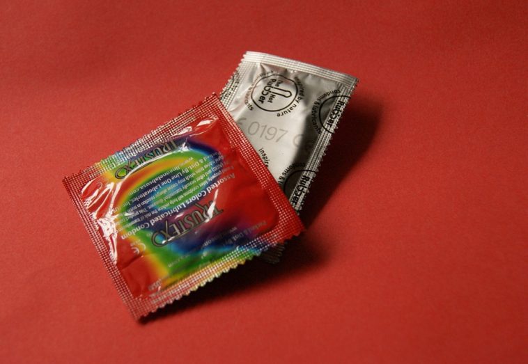 Selbstschmierendes Kondom