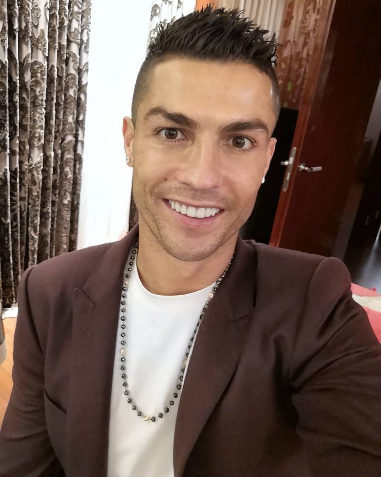 Cristiano Ronaldo pubblica una foto in intimo