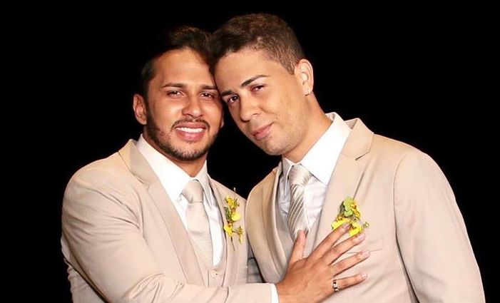 Carlinhos Maia explains why he didn't kiss his fiancé