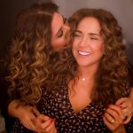 Daniela Mercury küsst ihre Frau auf dem Nationalkongress