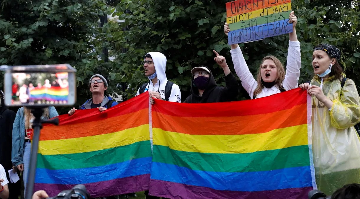 Novas Leis Anti-LGBT Na Rússia: Primeiras Detenções Lançam Sombra Sobre ...