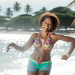 Anitta em clima de verão: cliques ousados na praia revelam mais do que apenas beleza, mas uma mensagem poderosa de aceitação e autoexpressão 13 173766 1721824493 original