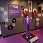 1984: O Ano que Transformou a Música Pop e Redefiniu a Mulher na Indústria Musical 12 174765 1722544345 original