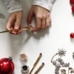 "Como Recriar a Manicure Festiva de Mei Kawajiri: Passo a Passo para Unhas Criativas e Acessíveis" 13 181697 1734056692 original