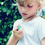 "Imagem Enigmática de Bebê em Post de Britney Spears Levanta Questões sobre Nova Linha de Joias e Autenticidade" 12 182780 1734694472 original