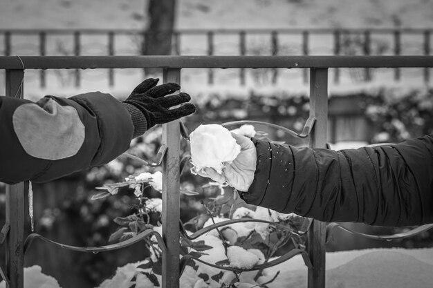 "Neve em Gubbio: Como as Autoridades Estão Lidando com as Condições Invernais e Garantindo a Segurança da População"