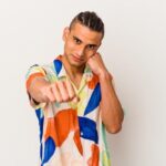 "Neymar Jr. Revela Transformação Pessoal e Abandono da Vida Noturna em Novo Capítulo Familiar"