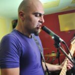 "Plebe Rude no Teatro Nacional: Como a Banda Brasiliense Reafirma Seu Legado no Rock Nacional"