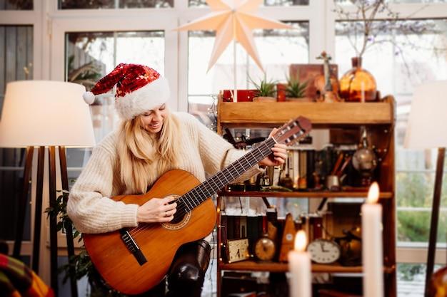 "Música de Natal Retorna ao Topo: O Que Isso Revela Sobre as Tendências Musicais Atuais?"