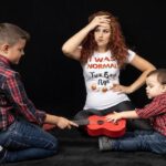 "Os Momentos Mais Impactantes do Ano: Como Vídeos de Celebridades e Eventos Inesperados Capturaram a Atenção do Público"