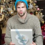 "Ricky Martin Celebra 53 Anos: Como a Comunidade Musical se Une em Torno de Seu Aniversário Natalino"