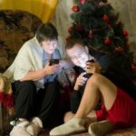 "Madonna Celebra Natal e Hanukkah em Família: Um Olhar Sobre Tradições e Memórias Inesquecíveis"