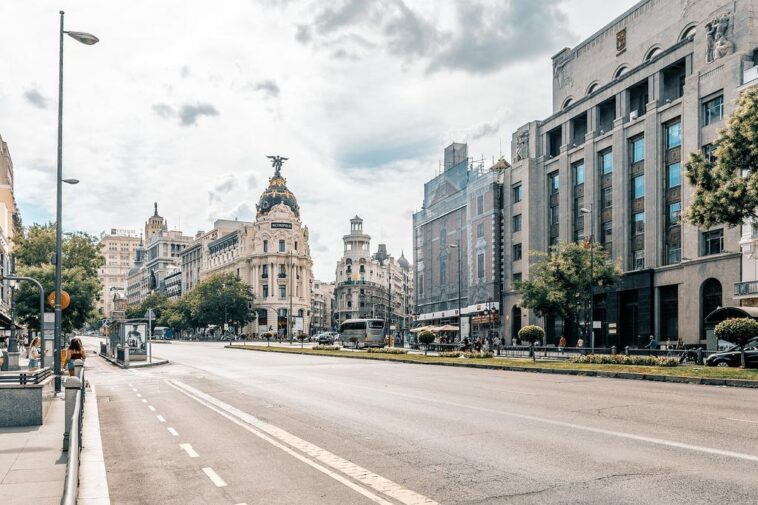 "Movistar Arena: Como a icônica casa de shows de Madrid se tornou a terceira mais popular do mundo em 2024?"