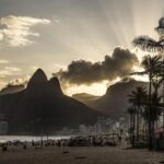 "Rio de Janeiro oficializa feriado de Nossa Senhora de Aparecida: o que isso significa para a diversidade cultural e religiosa do estado?"