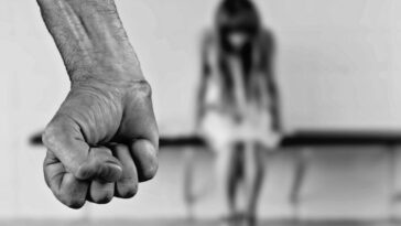 "Crimes de Ódio em Merseyside: Queda Geral Oculta Aumento de Violência Contra Pessoas Trans em 2024"