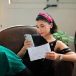 "Ariana Grande Reflete sobre Amor e Crescimento Pessoal Após Divórcio: O Que Mudou em Sua Vida?"