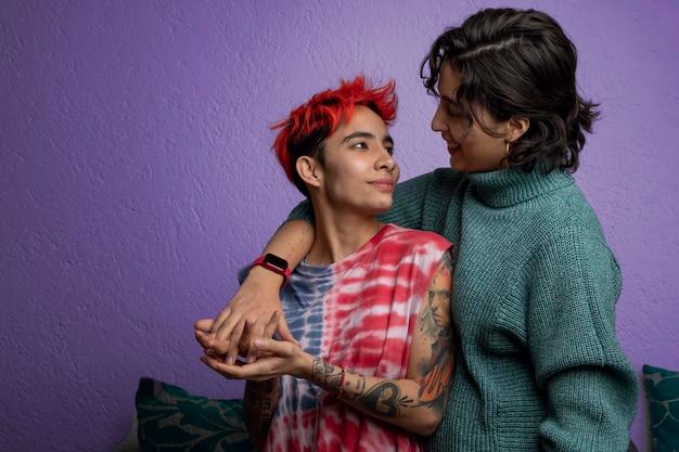 "Como 'Queer', nova adaptação de Luca Guadagnino, aborda a complexidade da experiência LGBT na Cidade do México"