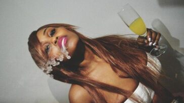 "Rihanna Revela Anúncio Surpreendente sobre Sobriedade em Mensagem de Ano Novo: O Que Isso Significa para Seus Fãs?"
