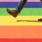 "50 Anos de LGBT+ Labour: Avanços, Desafios e o Futuro dos Direitos LGBTQIA+ no Reino Unido"