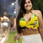"Réveillon de Copacabana 2025: Anitta Quebra Tabus e Provoca Debate Polêmico com Performance Controverso"