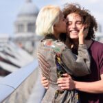 "Como 'Queer', novo filme de Luca Guadagnino, aborda a luta por identidade e aceitação em um México dos anos 50?" 12 "Como 'Queer', novo filme de Luca Guadagnino, aborda a luta por identidade e aceitação em um México dos anos 50?"