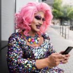 "Como a Morte de The Vivienne Impacta a Comunidade Drag e Gera Homenagens na DragCon UK"