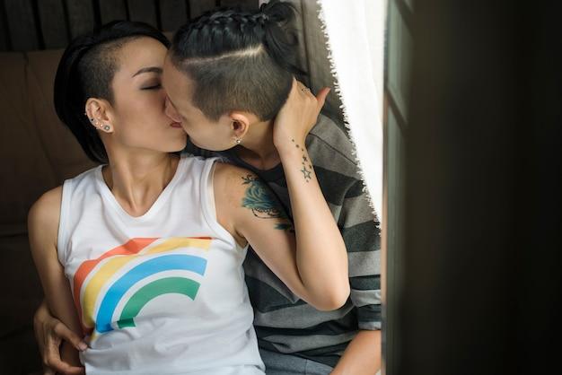 "Como a Novela 'Garota do Momento' da Globo Abre Espaço para a Representatividade LGBTQIA+ Através do Personagem Érico"