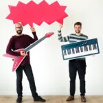 "Encontros Inesperados: Como Ídolos da Música Vivenciam Momentos de Admiração e Emoção"