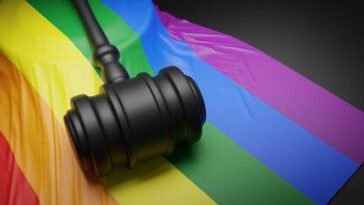 "Decisão Histórica: Tribunal da Lituânia Declara Inconstitucional Lei de 'Propaganda Gay' e Reafirma Direitos Humanos"