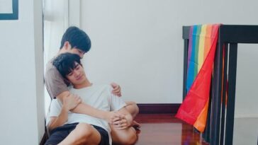 "Como 'Baby' Redefine a Noção de Família em um Contexto de Preconceito e Abandono na Comunidade LGBTQIA+"