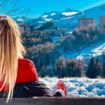 "Anitta Escolhe Verbier para Férias: O Que Faz Destino Suíço Ser o Preferido dos Famosos?"