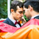 "Discriminação Religiosa: Caso de Presidente da Câmara Proibido de Receber Comunhão Levanta Questões sobre Aceitação LGBT em Comunidades Católicas"