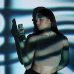 Ariana Grande como protagonista em novo filme da franquia 'Matrix'? Rumores e expectativas sobre o futuro da saga cinematográfica.