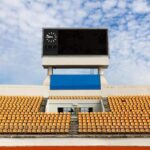 "Blinders: O Novo Lounge Esportivo em Charlotte Que Promete Revolucionar a Experiência de Assistir a Jogos"