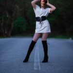 "Madonna em Nova Polêmica: Imagens Provocantes e Reflexões sobre a Ética nas Redes Sociais"