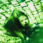 Ariana Grande: Rumores sobre papel em nova sequência de "Matrix" e desmentido sobre "Hércules" geram especulações no mundo do entretenimento