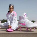 "Rihanna e Puma Revelam Nova Coleção de Tênis: O Que Há por Trás da Inovadora Parceria no Mundo da Moda Esportiva?"