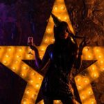 "Wicked: Comparação Reveladora entre as Canções da Broadway e as Versões Cinematográficas"