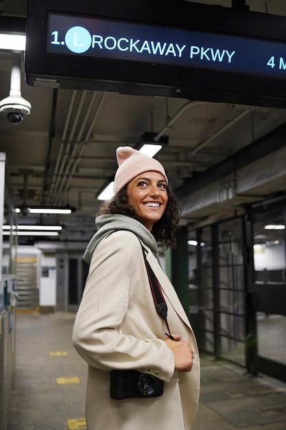 "Luciana Gimenez Revela Como o Metrô de Nova York Transformou Sua Rotina de Férias e Aumentou Sua Segurança"