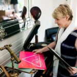 "Jonathan Anderson: A Ascensão do Designer Irlandês que Pode Transformar a Dior"